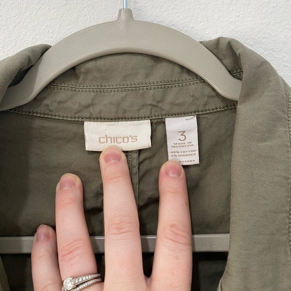 Chico's Army Green Lightweight Utility Jacket with Gold Hardware Chico's Size 3 - Picture 5 of 6